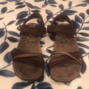 Merrell Velcro Brown Sandals